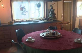 Yellow House - Photo 2