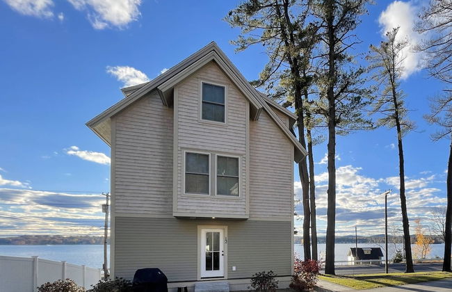 Lady of The Lake - Photo 34