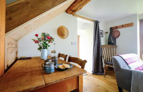 Rhyd Y Geifr, Cosy Barn Conversion in Maerdy - Photo 24