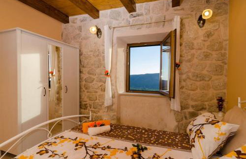 Villa Falcon Rook - Four-Bedroom Villa with Terrace and Swimming Pool - Photo 45