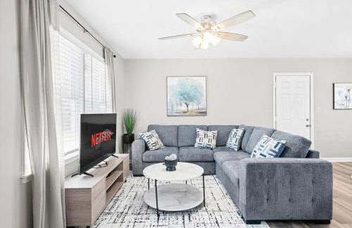 Sleek 3 BR home with self check in Private! - Foto 1