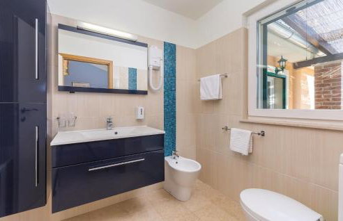 Gorgeous Home In Rezanci With Jacuzzi - Foto 41