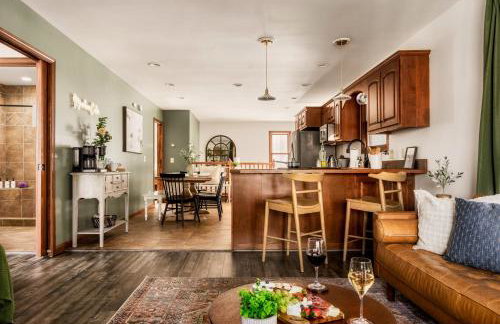 The Moondance Cabin by Lightfoot Stays Vacation Rentals - Photo 82