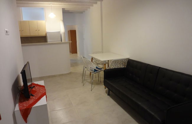 George House - Photo 5