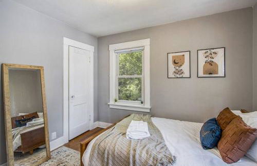 Entire 4 Bdrm Beautiful Home Next to WMU/K College - Foto 12