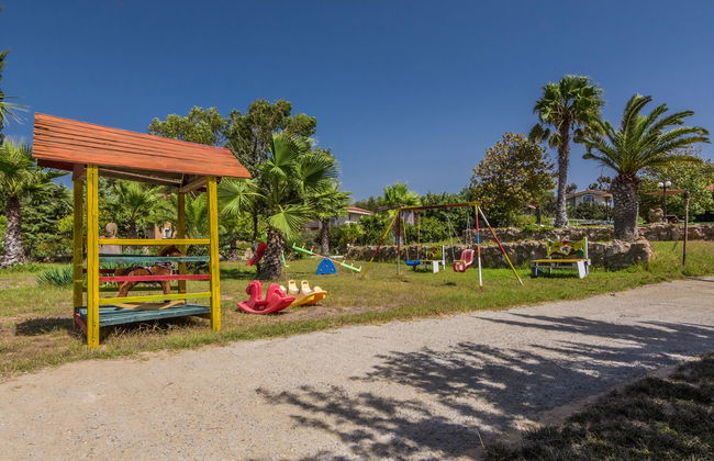 The Small Village - Foto 19