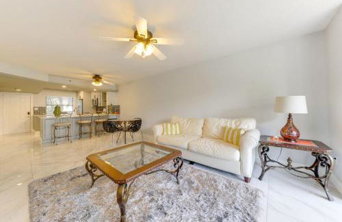 1 Mi to Lantana Beach Canal-View Condo with Pool - Foto 3