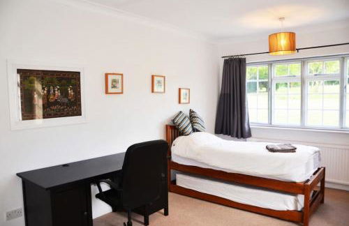 NEW - Beautiful, spacious Beechwood Lodge with lovely gardens - Photo 14