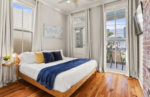 Upscale 3 Bed 2 Bath Private Home in Uptown New Orleans! Close to Magazine Street, Universities, & French Quarter - Photo 6