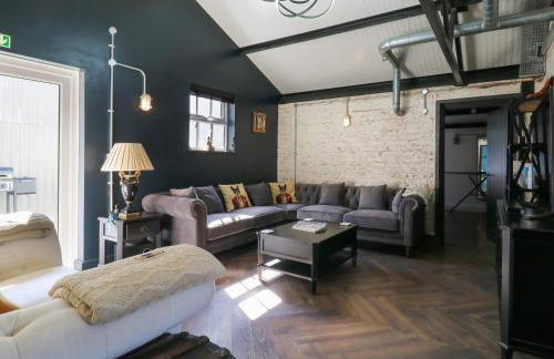 The Old Workshop - Photo 6