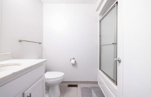 Luxury Downtown Townhome Unit 5 - Photo 7