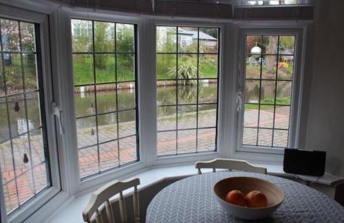 Hidden Gem Canal Facing Retreat with lovely walks - Foto 45