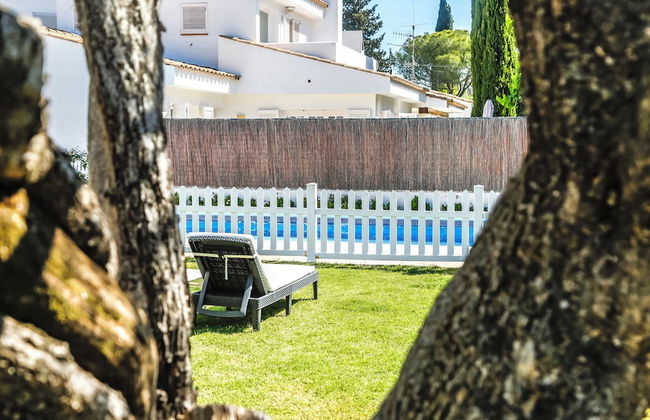 Just 10 Minutes From Sitges, House With Private Garden and Pool- - Foto 41
