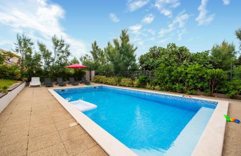 Lovely Apartment In Stara Vas With Wifi - Photo 7