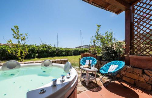 [PORTO CERVO] VILLETTA CON JACUZZI PRIVATA - Foto 1