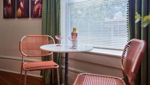 Historic 1Bdrm - Parking - Walk to Restaurants & Westport! - Photo 2