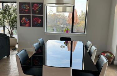 Upscale Modern Hill Country Home! Has it ALL! - Foto 19