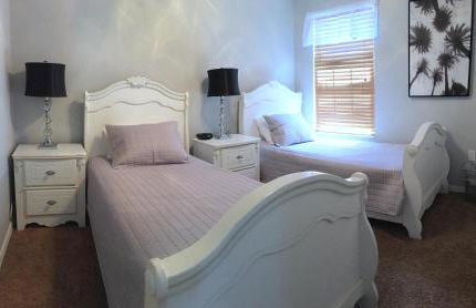 Sunny South Facing Pool with Hot Tub and Lake View Near Disney - Foto 19