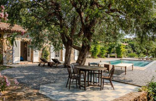 Mas provençal avec piscine chauffée, tennis, pétanque, vue mer, 20 min St Tropez - Foto 65