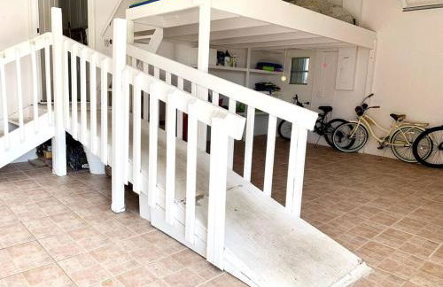 Waterfront Home With Heated Pool/Jacuzzi and only 1mile to beach - Foto 36