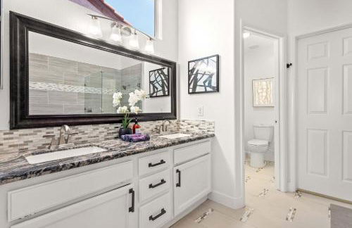 Spacious 5 Bedroom House with Heated Pool and Jacuzzi - Foto 27