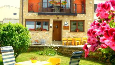 Casa rural Navarra cerca del nacedero del Urederra Belastegui - Foto 1, Garden