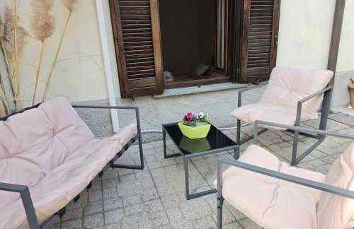 Charming Home with Private Patio near Swiss Border and Transport - Daisy, Loggiadeifiori - Photo 15