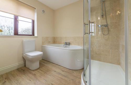 Saltmarshes - Photo 22