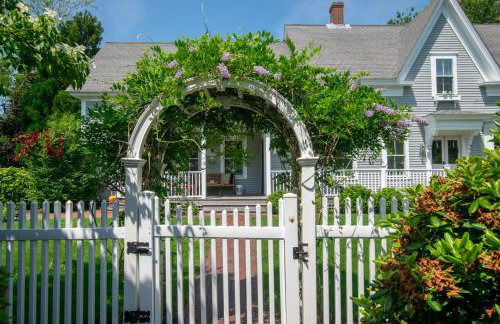 Gorgeous Traditional Home Modern Amenities Downtown Harwichport - Foto 2