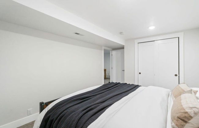 @ Marbella - Modern 4-br Retreat Chef's Kitchen - Photo 10