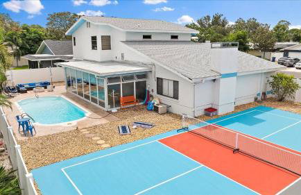 Poolside Paradise: Game room, Pickle ball & Pool - Foto 22