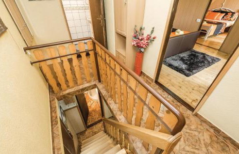 2 Bedroom Beautiful Home In Plaski - Photo 31