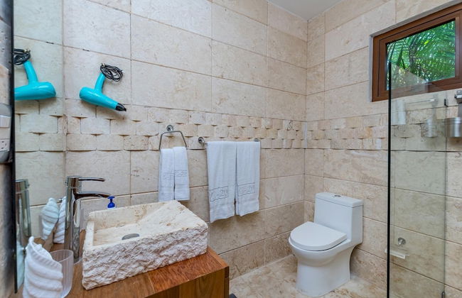 Luxurious 5-bdr Villa at Casa de Campo With Pool Jacuzzi Games Hibachi Staff - Photo 35