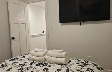 Charming 3 Bedroom house near Downtown IN - Photo 43