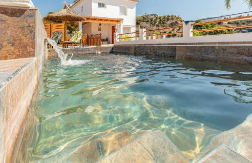 Gorgeous Home In Mezquitilla With Wifi - Photo 10