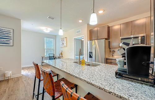 XL 1BR 2-King Beds Near Mayo Pool Gym Workspace - Foto 16