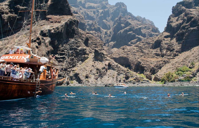 Schooner Boat Ride + Whale Watching - Photo 3