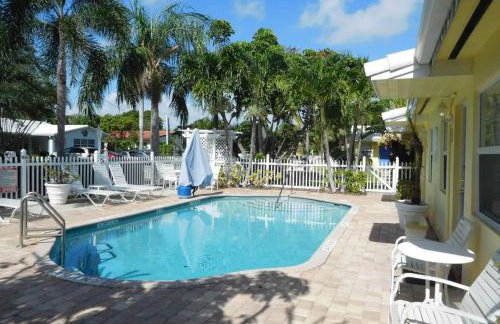 Bahama Beach Club Pompano - Fort Lauderdale - Charming and Cozy Studios & Apartments close to Beach with heated Pool - Photo 25