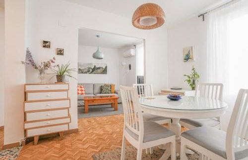 Bright cozy 2BD - OPERA area - Photo 3