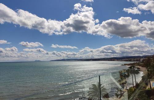 Front Sea View Penthouse - Photo 34