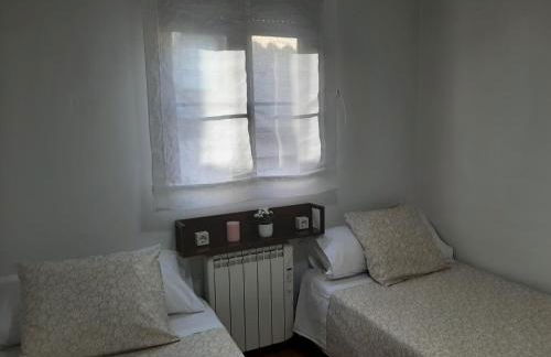 Casa con patio y chimenea en Piedralaves - Photo 13