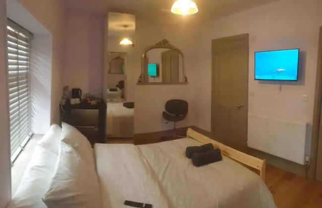 Buck - En-suite Room in Canalside Guesthouse - Foto 4