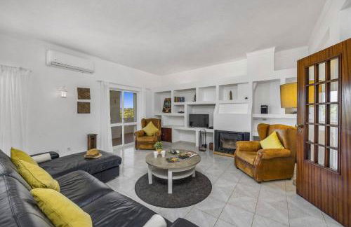 Villa Alfarrobeira by Villa Plus - Photo 15