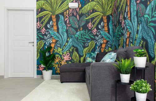 Tropical Boutique Apartment - Photo 30