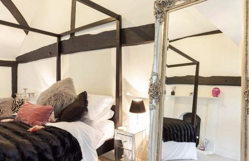 Dorney Windsor Legoland 5 Star Stay for upto 14 guests - Photo 46