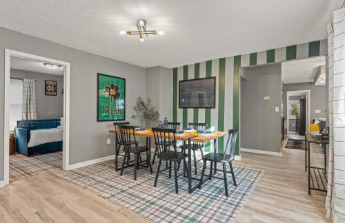 3BD Family Retreat - 4 Mins to UND - Yard Games - Foto 9