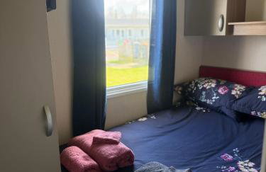 Serenity 2 and Serenity 1 Central lounge sleeps 6 3 bedrooms with 2 bathroom - Foto 20