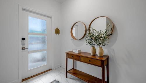 Stunning Themed Home Private Pool Ideal Location - Foto 4