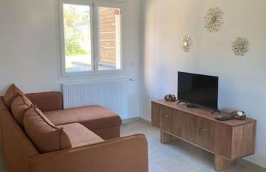 VILLA VUE LAC -3 chambres jardin-proche du lac et du Centre-ville , 2 places parking - Foto 6