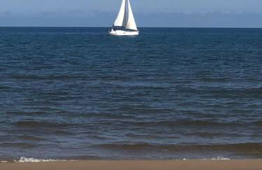 Cómodo chalet en la playa con gran patio exterior cerca del MET Y Campo de Golf - Photo 12